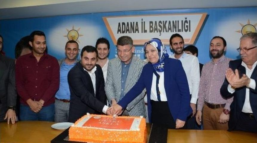 Ak Gen&ccedil;lik Zaferi Pasta Keserek Kutladı