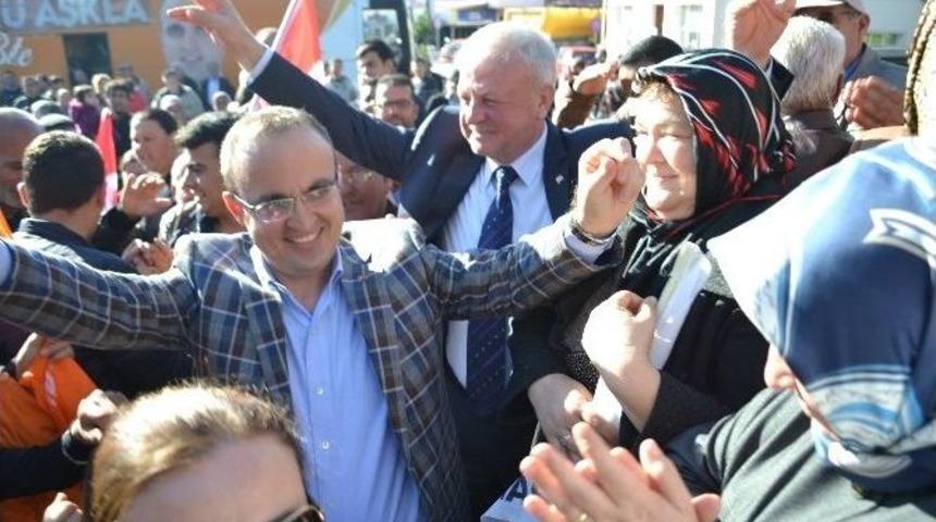 Milletvekillerine Davul-klarnetli Karşılama