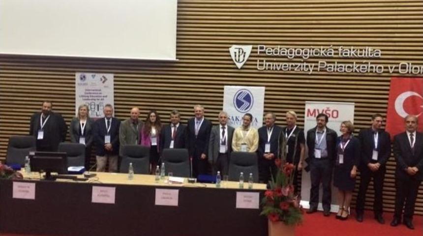 &lsquo;uluslararası Hayat Boyu Eğitim Ve Liderlik&rsquo; Kongresi Sa&uuml; Koordinat&ouml;rl&uuml;ğ&uuml;nde &Ccedil;ek Cumhuriyeti&rsquo;nde Ger&ccedil;ekleştirildi