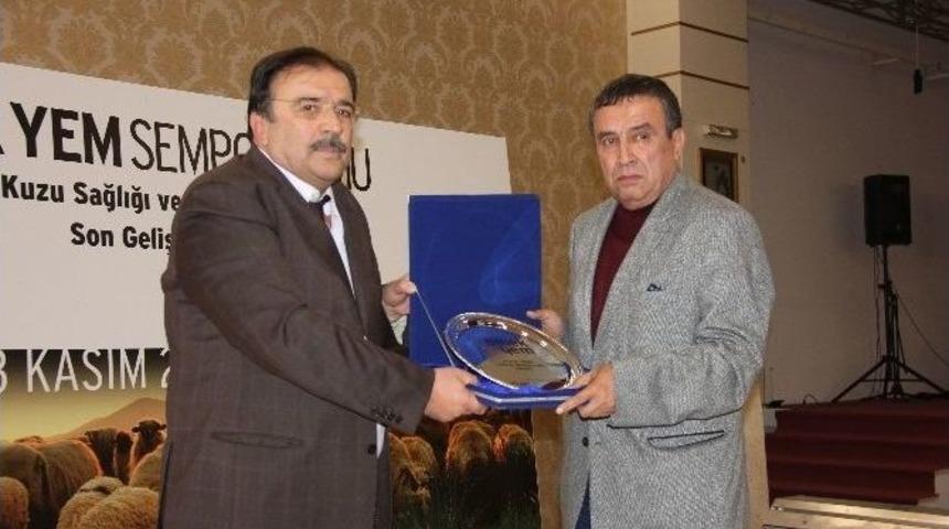 Hayvan Yetiştiricilerine Sempozyum