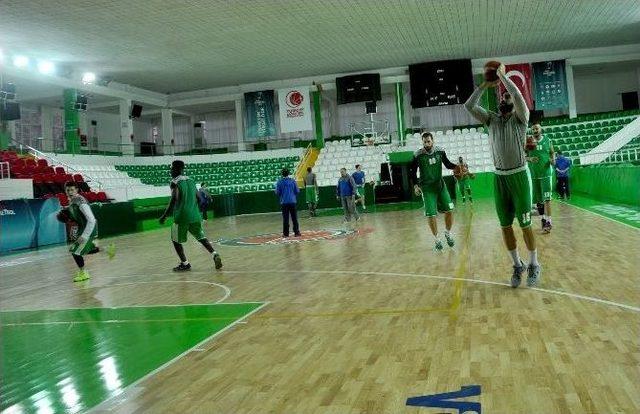 Yeşilgiresun Belediyespor, Darüşşafaka Deplasmanına Hazırlanıyor