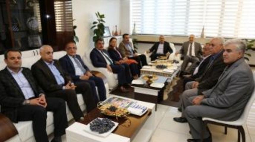 Ak Parti Milletvekilleri, Başkan G&uuml;rkan&rsquo;ı Ziyaret Etti