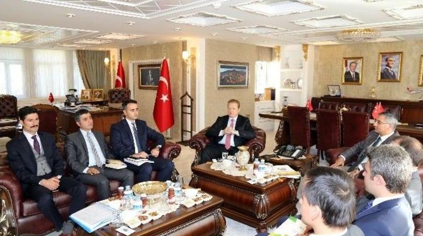 G&uuml;m&uuml;şhane Valisi Y&uuml;cel Yavuz: