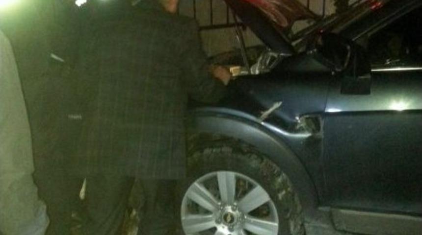 Otomobil Duvara &Ccedil;arptı: 1 Yaralı