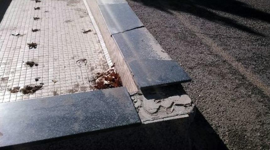 Zarar G&ouml;ren S&uuml;s Havuzları Onarılıyor