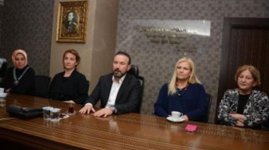 Başkan Doğan, Ak Parti Kadın Kollarını Konuk Etti