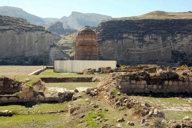 Hasankeyf’te 650 Yıllık Türbe Taşınıyor