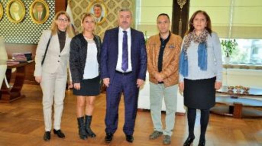 Başkan Baran, Aşık Mevl&uuml;t İhsani Şafak&rsquo;ın &Ccedil;ocuklarını Ağırladı