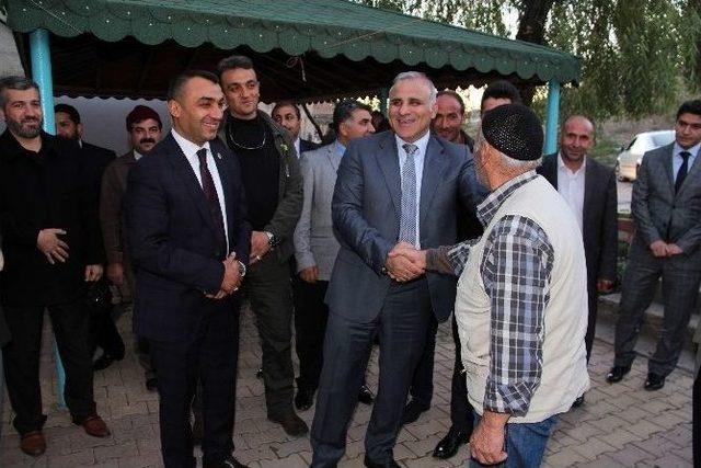 Vali Zorluoğlu, Ak&ccedil;akiraz Beldesini Ziyaret Etti 1