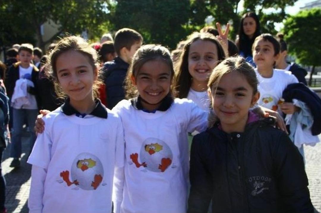 Ağa&ccedil; Yaşken Eğilir