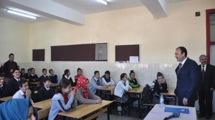 İl Milli Eğitim M&uuml;d&uuml;r&uuml; Bilal Yılmaz &Ccedil;andıroğlu: