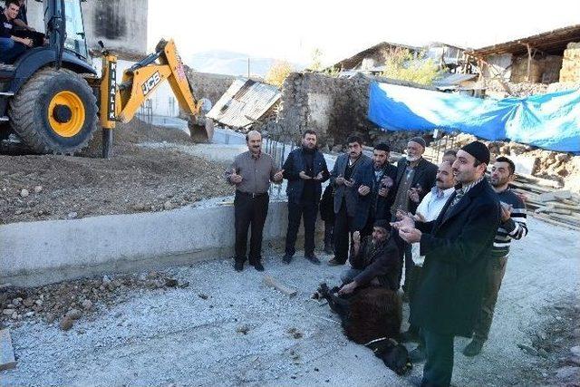 Büyükşehir, İlçelerde Taziye Ve İmam Evi Yapıyor