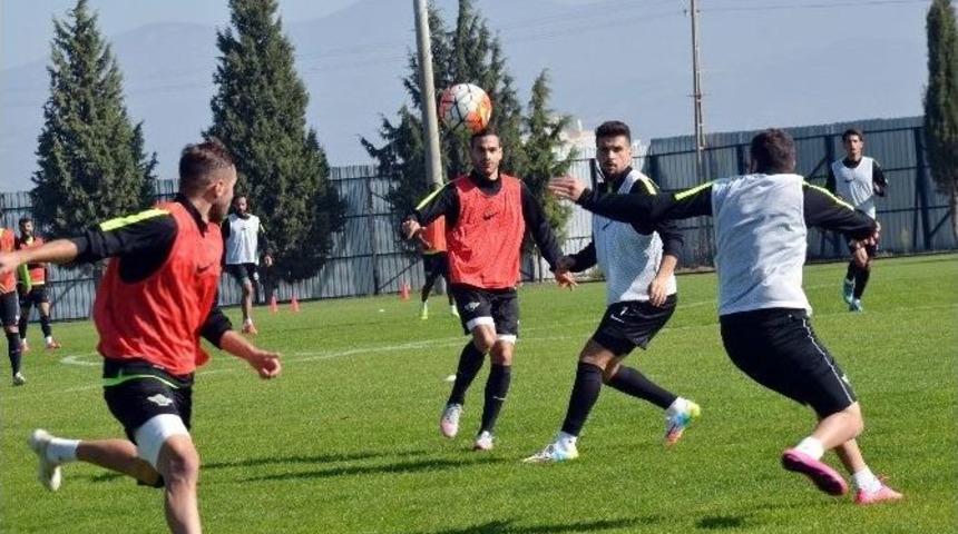 Akhisar Belediyespor, Kasımpaşa Ma&ccedil;ının Hazırlıklarını S&uuml;rd&uuml;rd&uuml;