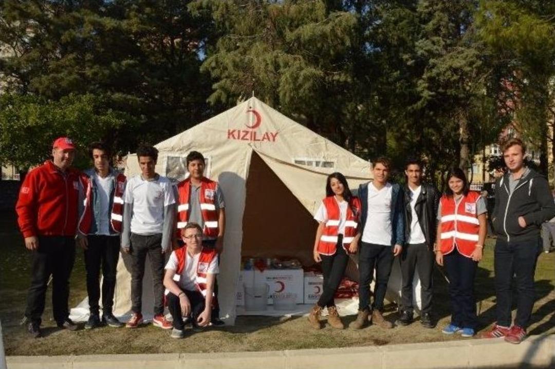 Kadınlar Erkeklere G&ouml;re Daha Az Kan Veriyor