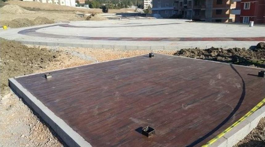 Bahçelievler Mahallesindeki Çocuk Parkı Şekilleniyor