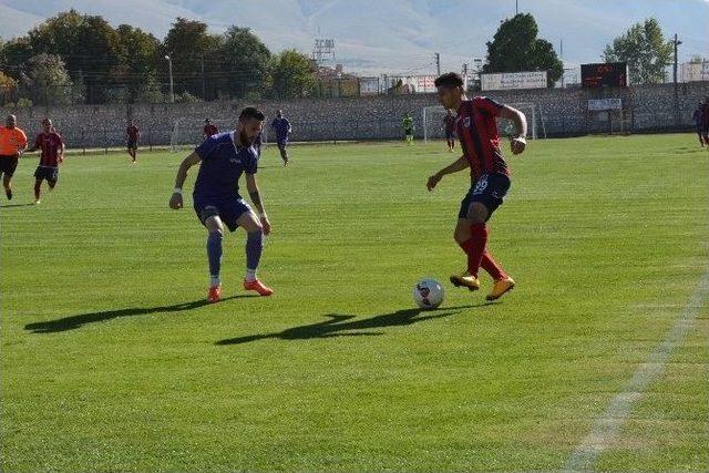 Niğde Belediyespor Evinde Farklı Kazandı