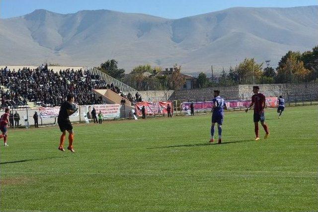 Niğde Belediyespor Evinde Farklı Kazandı