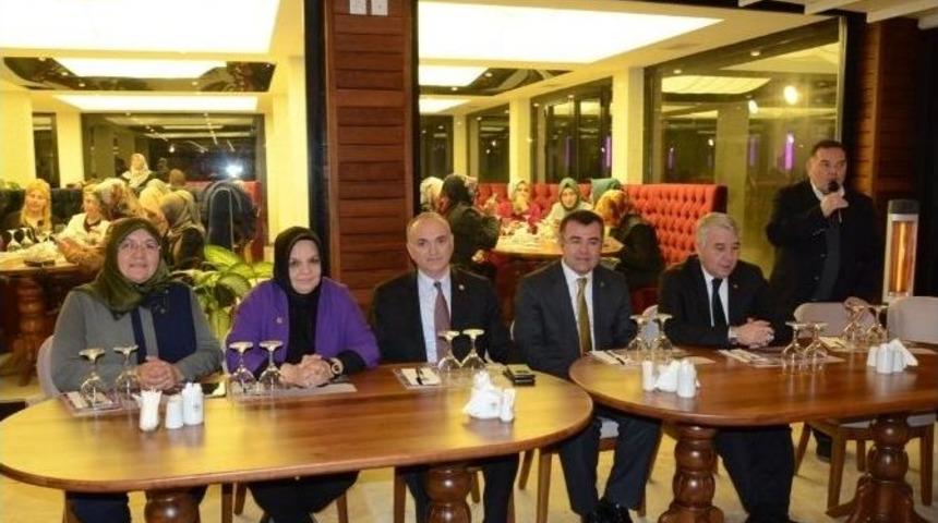 Milletvekillerinden Ak Kadınlara Teşekk&uuml;r Yemeği