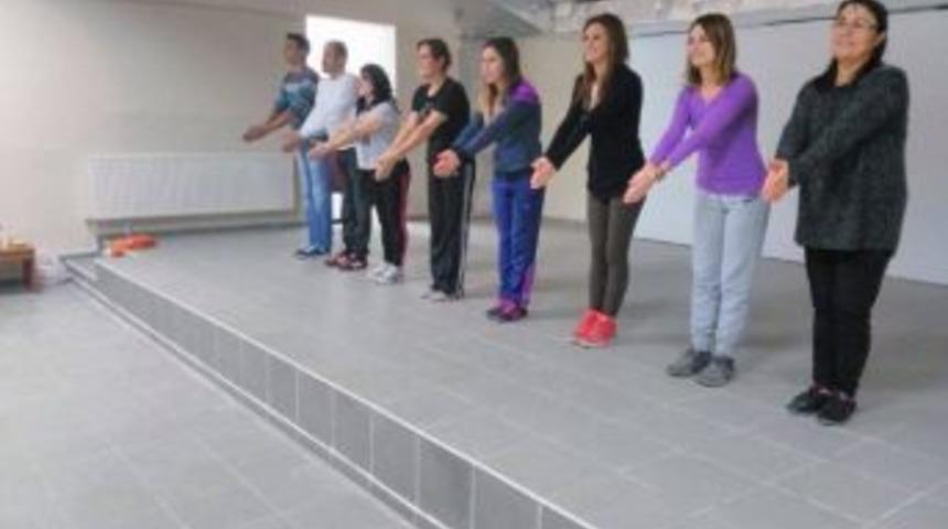 Nevşehir Y&ouml;resi Oyunlarını Halk Eğitim Merkezinde &Ouml;ğreniyorlar