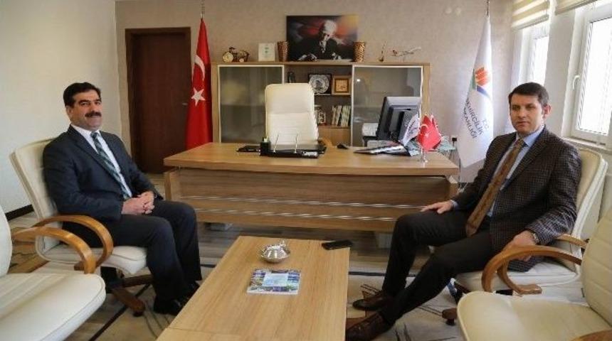 İl &Ouml;zel İdaresi Genel Sekreteri Ayhan Kurumları Ziyaret Etti