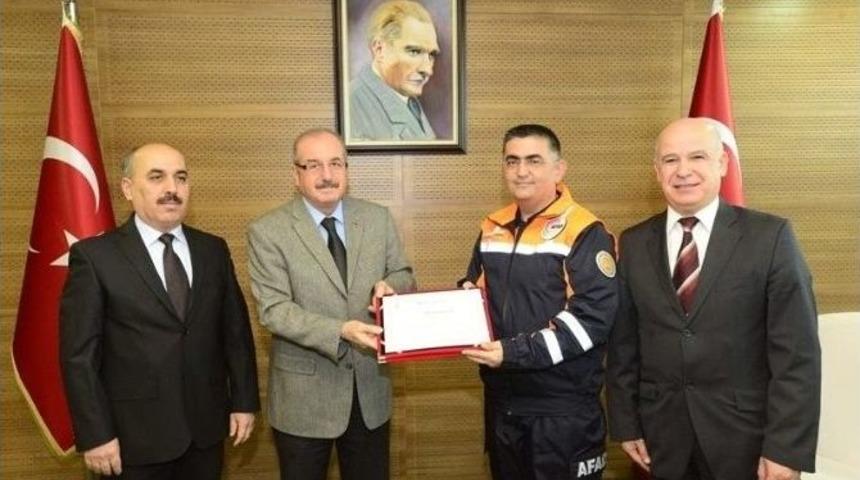 Vali Kocatepe&rsquo;den Afad Personeline Başarı Belgesi