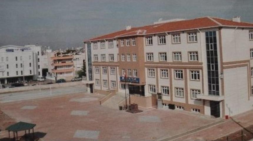 Hayırsever Mustafa Kemer&rsquo;den İl&ccedil;esine Ortaokul