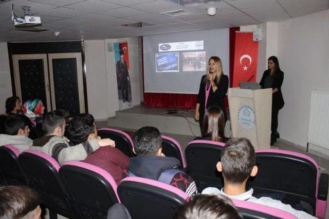 Aydınlıkevler Lisesi’nde Astronomi Ve Uzay Bilimleri Konferansı Verildi