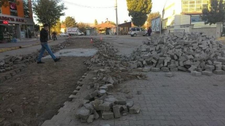 Avanos&rsquo;ta Yol Onarım &Ccedil;alışmaları Devam Ediyor