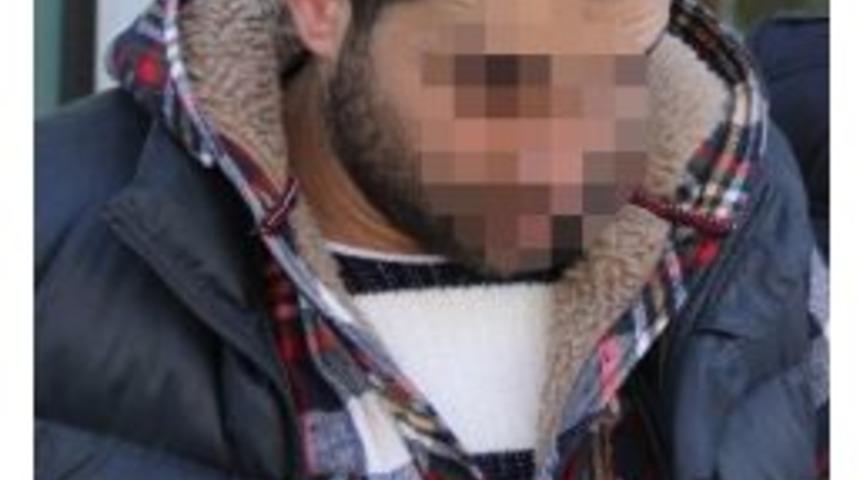 Bakışma Y&uuml;z&uuml;nden 3 Yerinden Bı&ccedil;akladı