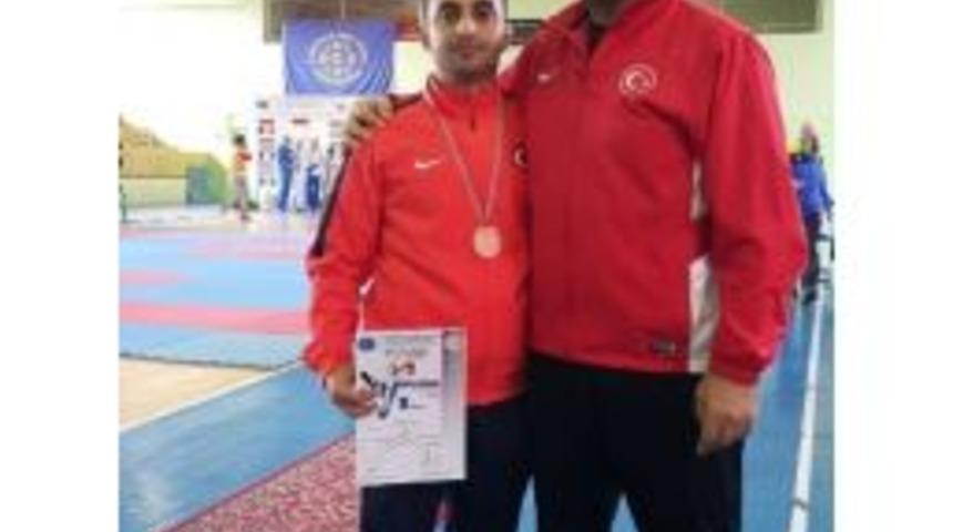 Kağıtsporlu Fatih, Avrupa &Uuml;&ccedil;&uuml;nc&uuml;s&uuml; Oldu