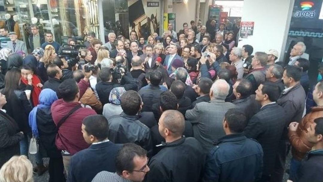 Balıkesir&rsquo;de Teşkilatlara 1 Kasım Demokrasi Zaferi Teşekk&uuml;r&uuml;