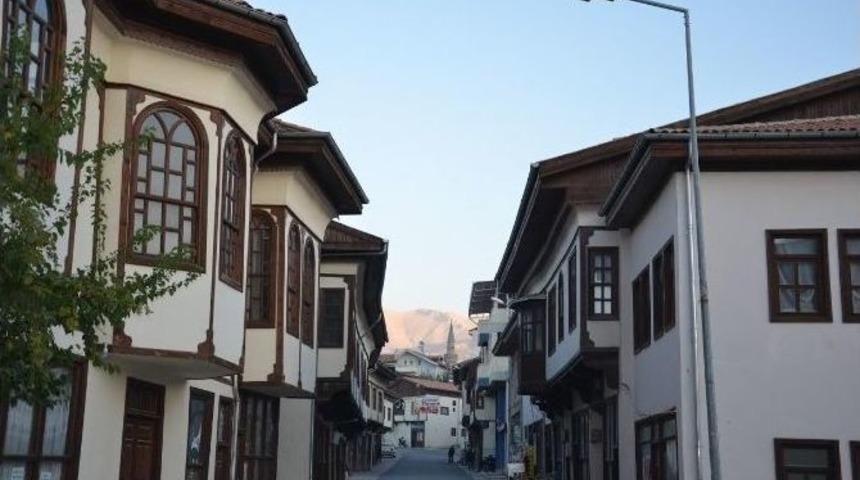 Tarih Kokan Evler Restore Ediliyor