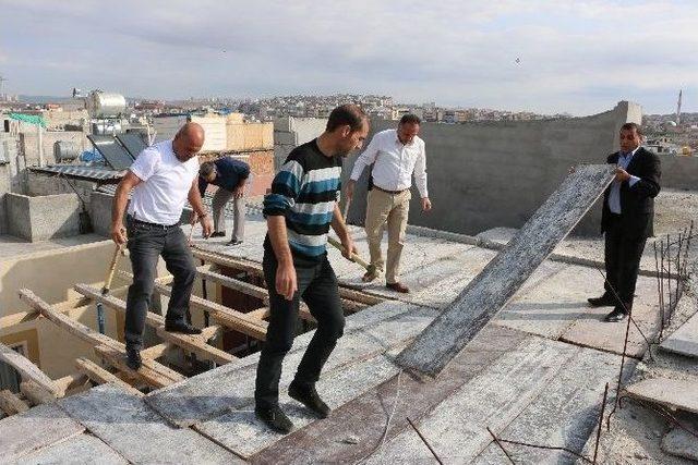 Haliliye’deki Kaçak Kat Fazlaları Yıkıldı