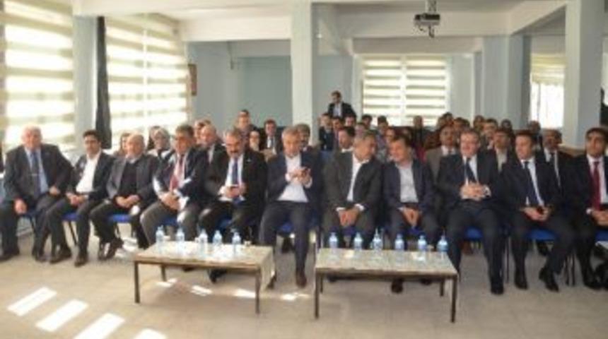 Ereğli&rsquo;nin Kabuğunu Kıracak Projeler &Uuml;retilecek