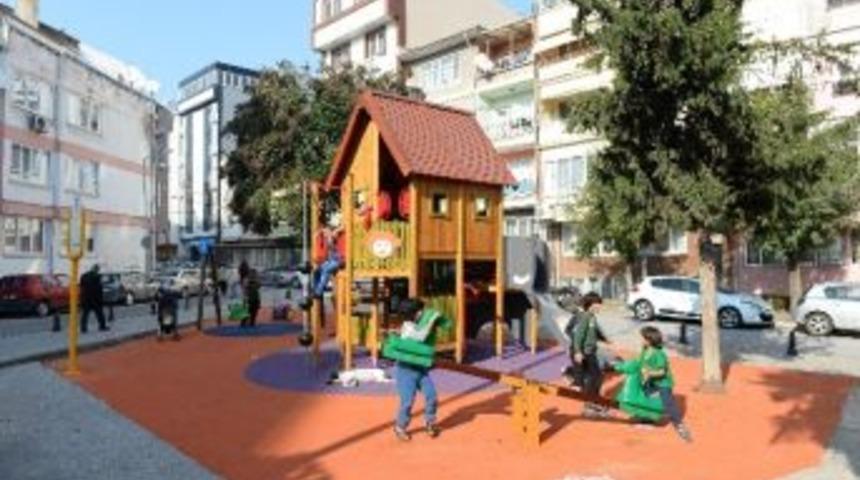 Karesi İl&ccedil;esi&rsquo;nde Parklar G&ouml;z Kamaştırıyor