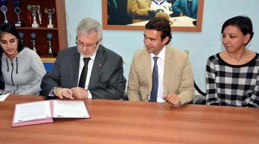 Beden Eğitimi &Ouml;ğretmeni Yetiştirmeye Ab Desteği