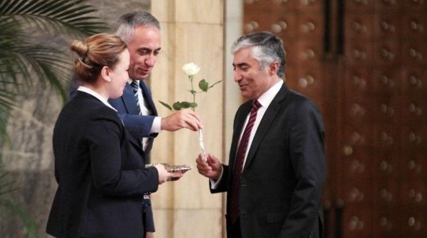 Meclis&rsquo;e Torunu İle Birlikte Geldi