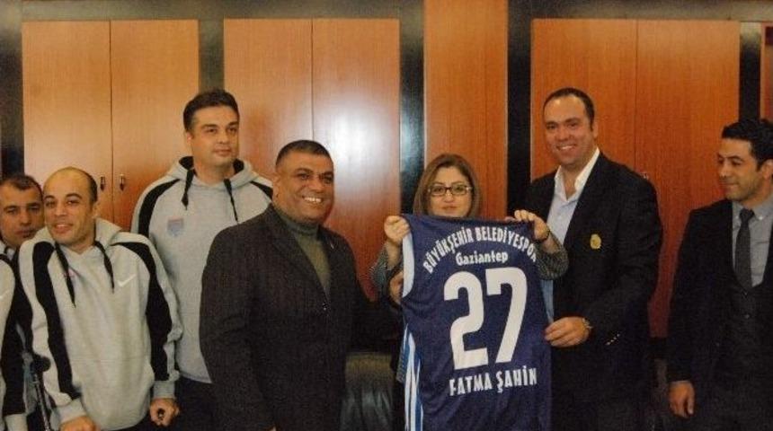 Tekerlekli Sandalye Basketbol Takımı Fatma Şahine Ziyaret