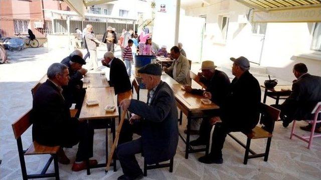 Sarıgöl İlçe Müftülüğünden Bin 500 Kişilik Aşure