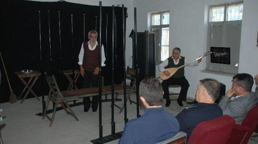 "son Kuşlar" Bayrami&ccedil; Cezaevinde Sahnelendi