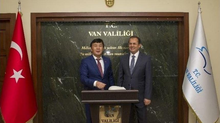 Kırgızistan&rsquo;ın Ankara B&uuml;y&uuml;kel&ccedil;isi Van&rsquo;da