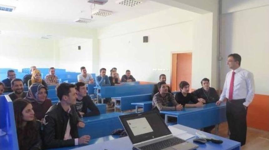 &Uuml;niversite &Ouml;ğrencilerine &rsquo;internet&rsquo;te Hedeflenen Bilgiye Ulaşma&rsquo; Semineri