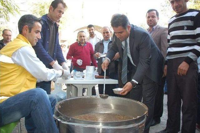 Özel Park Hospital Hastanesinden Cami Cemaatine Aşure İkramı