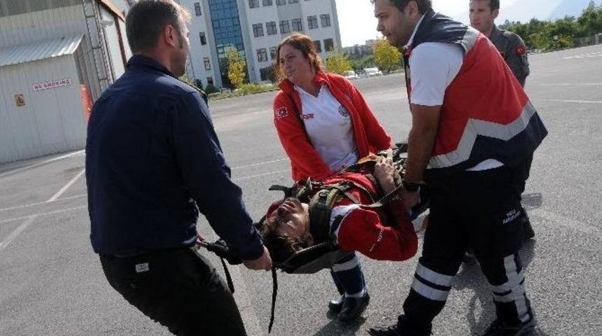 Dağda Mahsur Kalan Milli Atlet 20 Saat Sonra Kurtarıldı