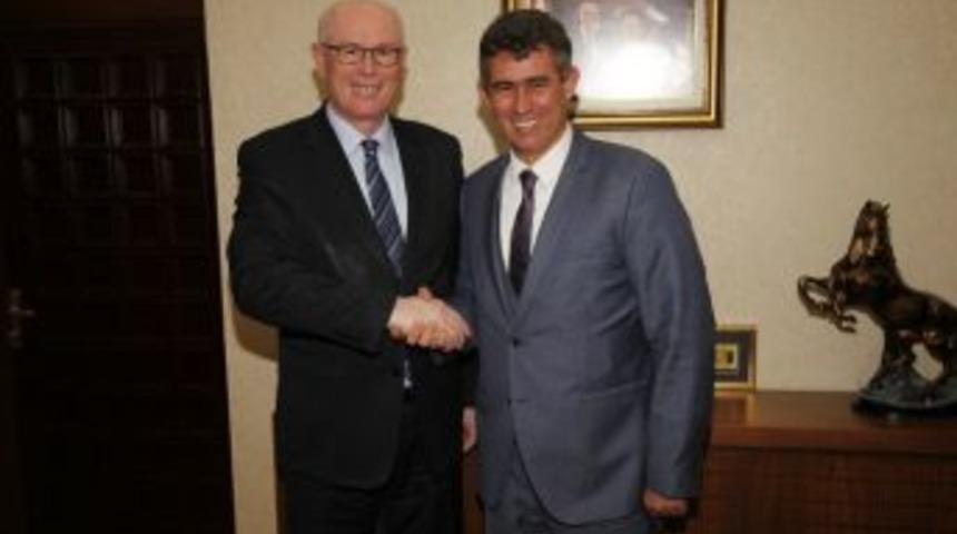 Feyzioğlu Başkan Kurt&rsquo;u Ziyaret Etti