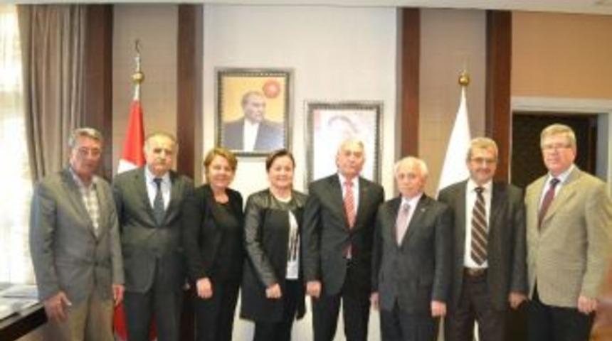 T&uuml;koder&rsquo;den Esog&uuml; Rekt&ouml;r&uuml; G&ouml;nen&rsquo;e Ziyaret