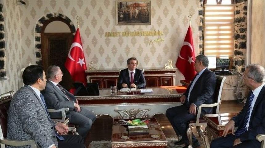 Fak&uuml;lte İ&ccedil;in Yer Arayışları Başladı