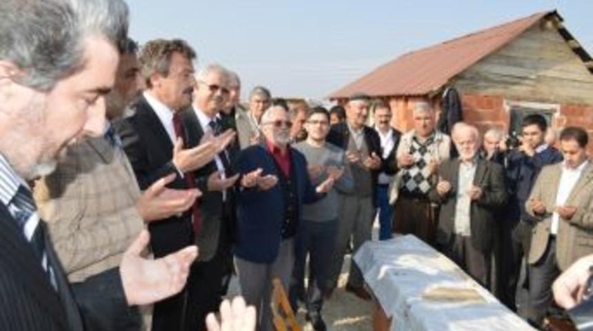 Doğup B&uuml;y&uuml;d&uuml;ğ&uuml; Mahalleye Cami Yaptırıyor