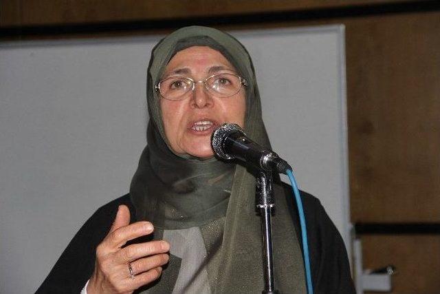 Bilinçli İmam Hatip Gençliği Konferansı Yapıldı