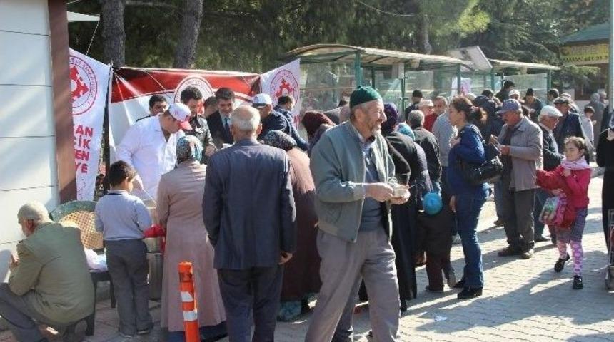 Bilecik Tso Osmaneli&rsquo;de Bin 500 Kişiye Aşure İkram Etti